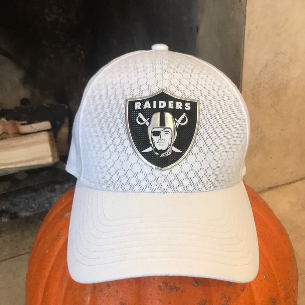 Raiders white hat